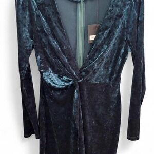 NWT- Gorgeous Emerald Green velvet‎ mini dress with faux tie front detail